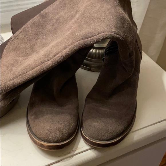 Lucky taupe suede boots - Picture 8 of 11